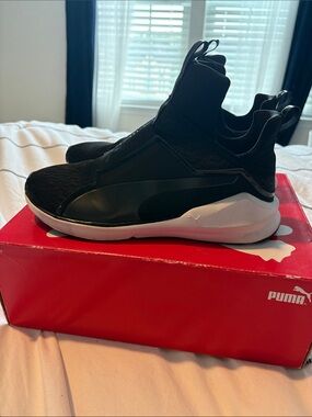 Puma Womans Black Slip-On Athletic Sneakers with White Sole